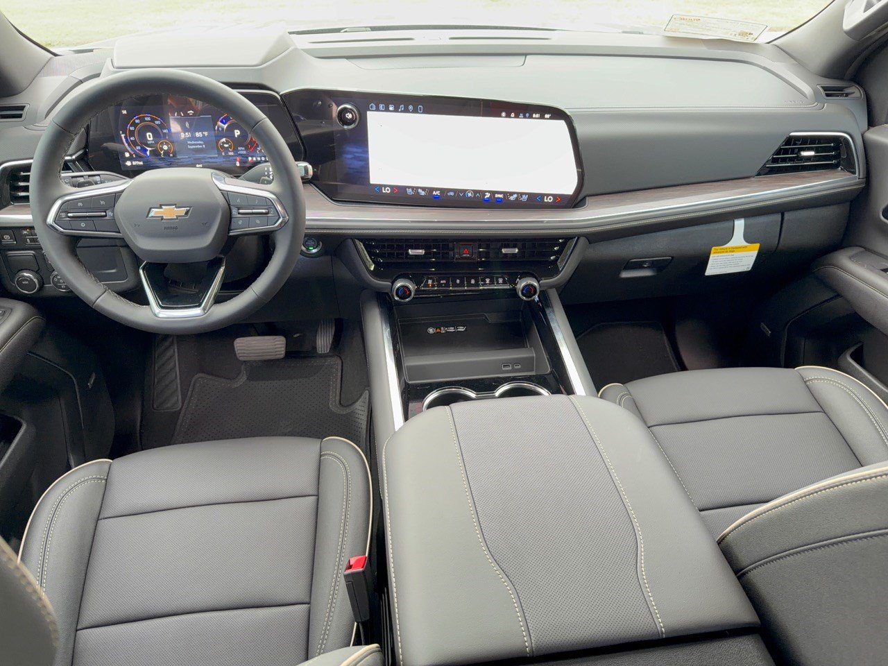 2026 Chevrolet Suburban Premier - Photo 17