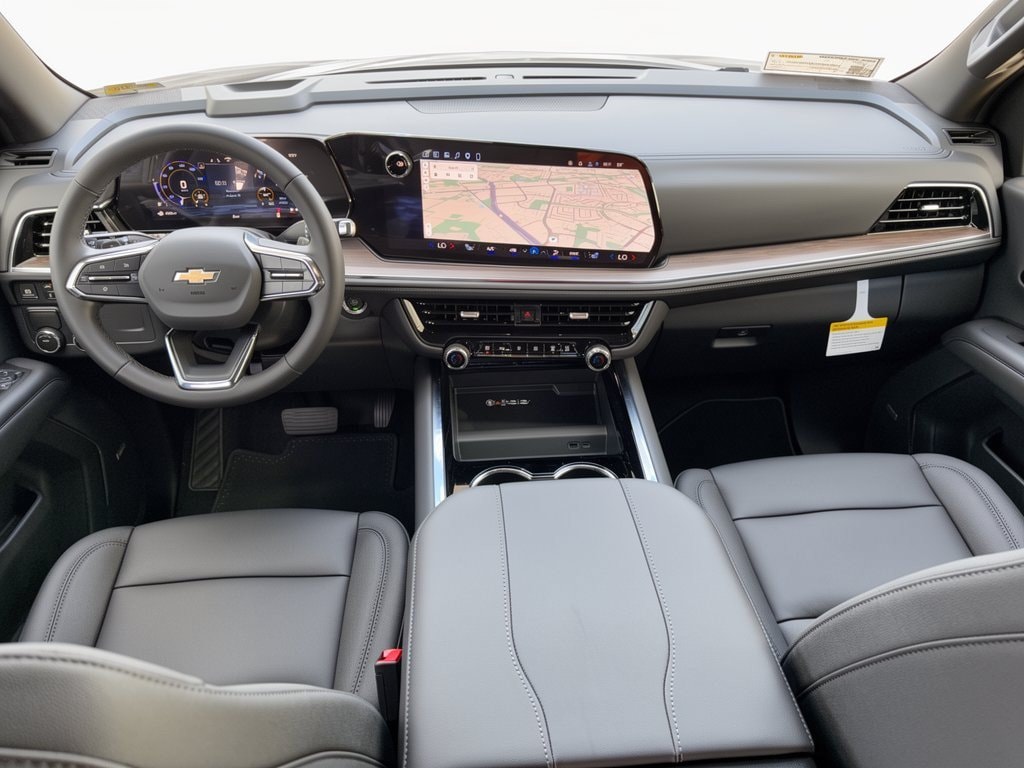 2026 Chevrolet Suburban LT - Photo 17