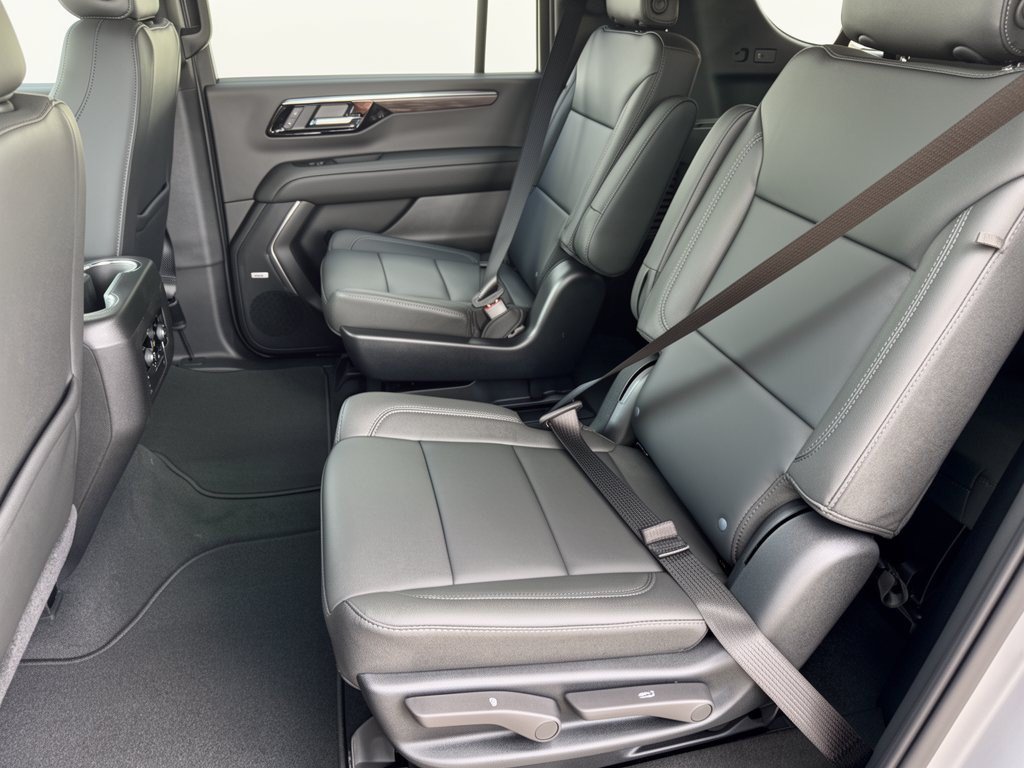 2026 Chevrolet Suburban LT - Photo 25