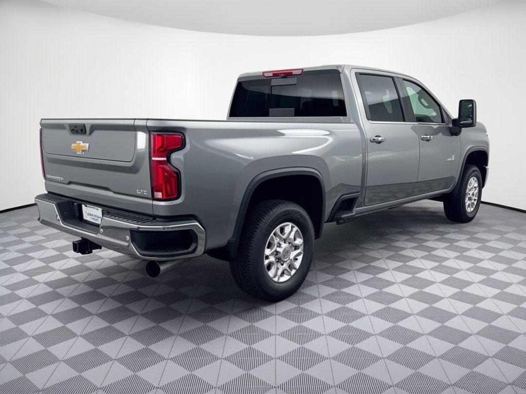2026 Chevrolet Silverado 2500 HD LTZ - Photo 9