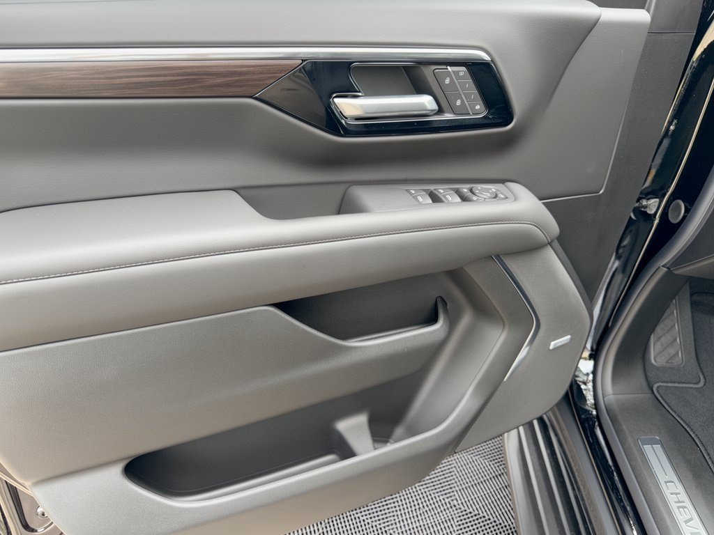 2027 Chevrolet Suburban LT - Photo 14