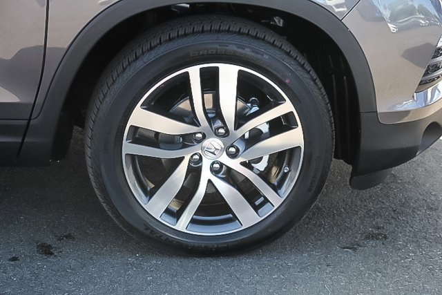 Used 2017 Honda Pilot Touring AWD SUV