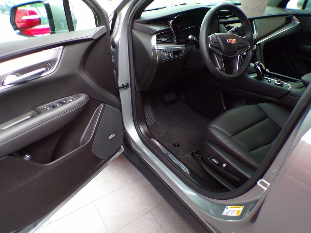 2026 Cadillac XT5 Luxury - Photo 9