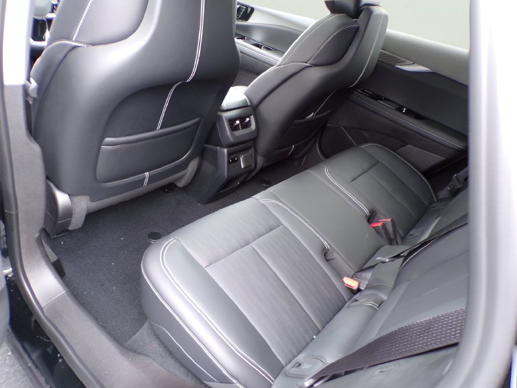2027 Cadillac OPTIQ Premium Sport - Photo 7