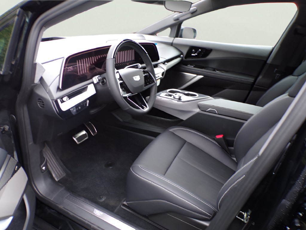 2027 Cadillac OPTIQ Premium Sport - Photo 6
