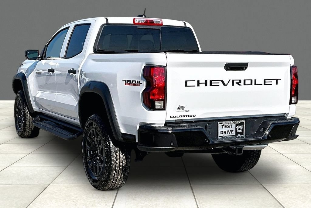 2026 Chevrolet Colorado Trail Boss - Photo 3
