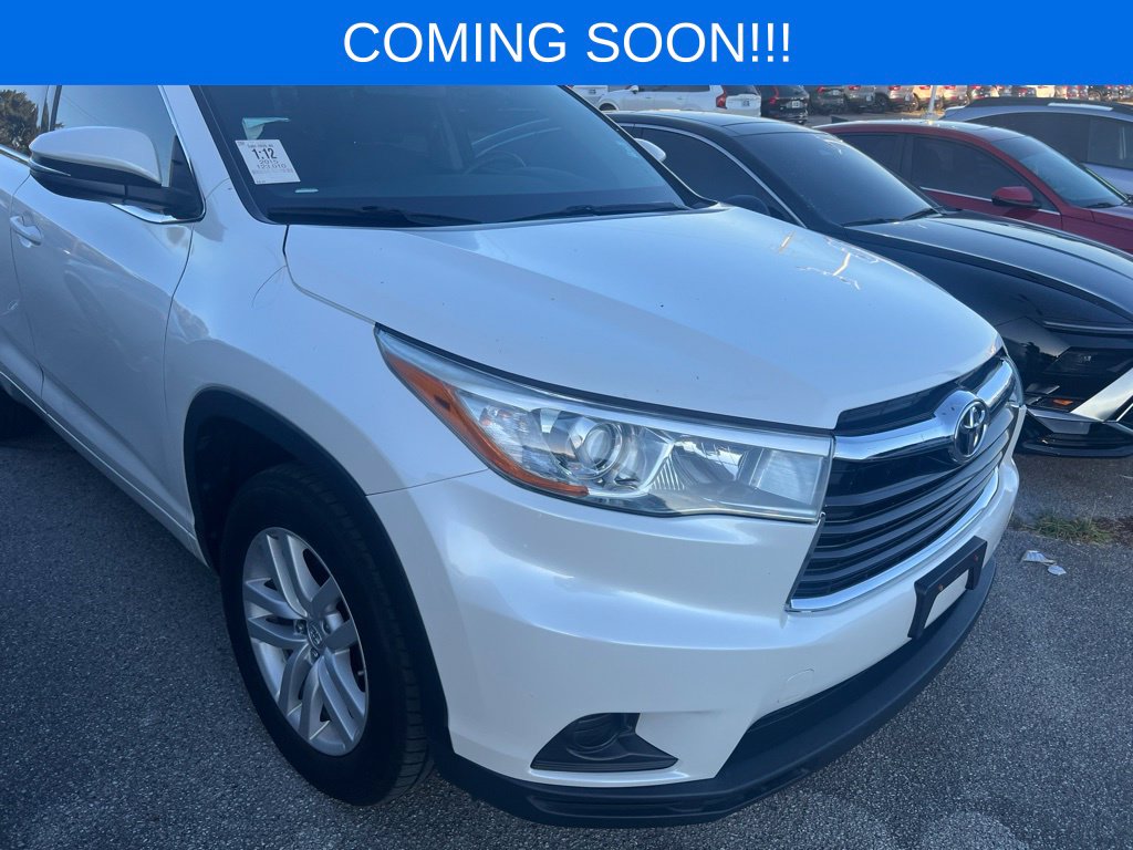 Used 2015 Toyota Highlander LE V6 SUV