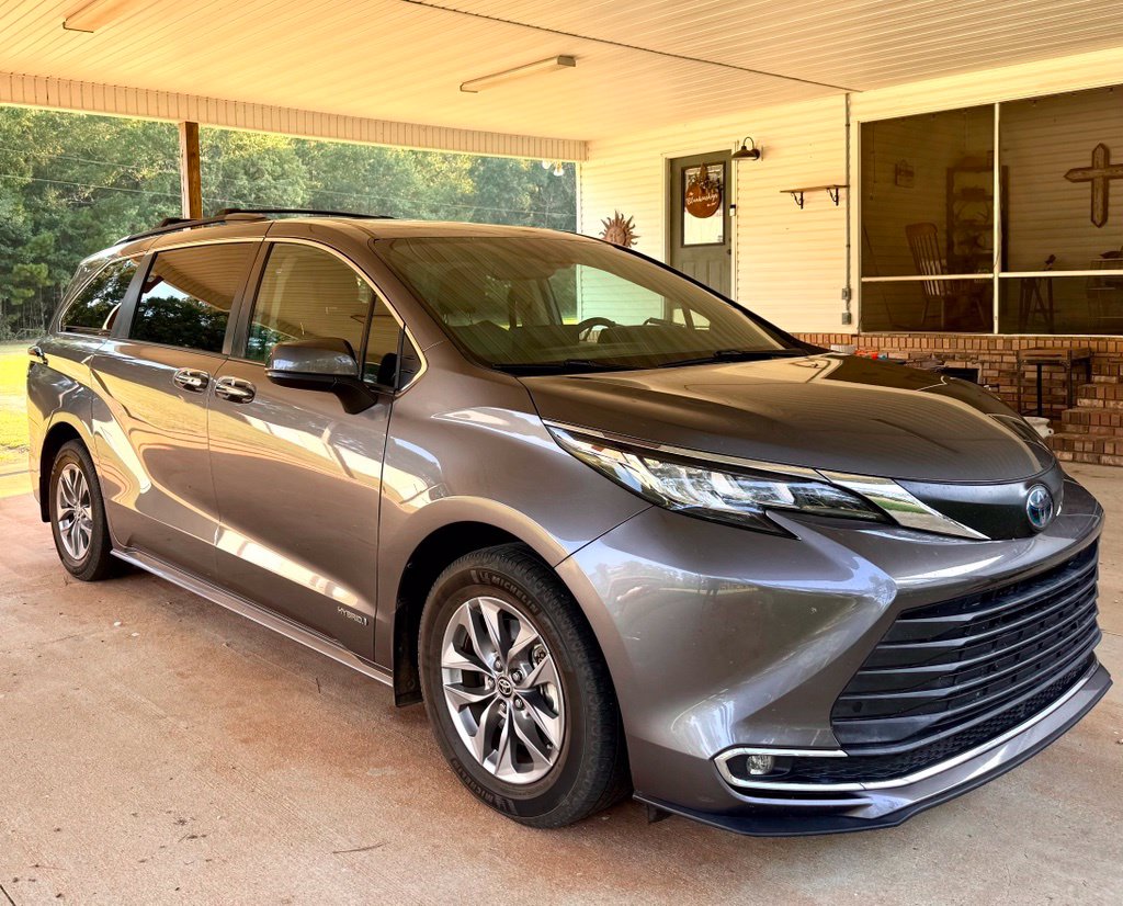 2021 Toyota Sienna XLE