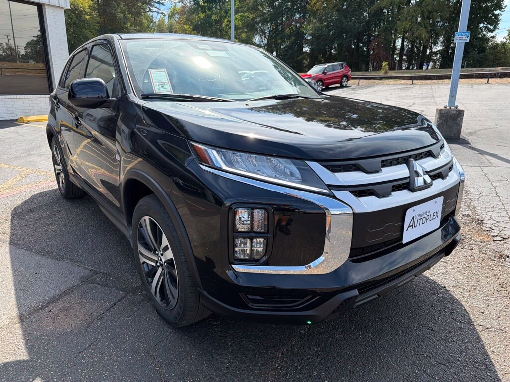 New 2026 Mitsubishi Outlander LE SUV