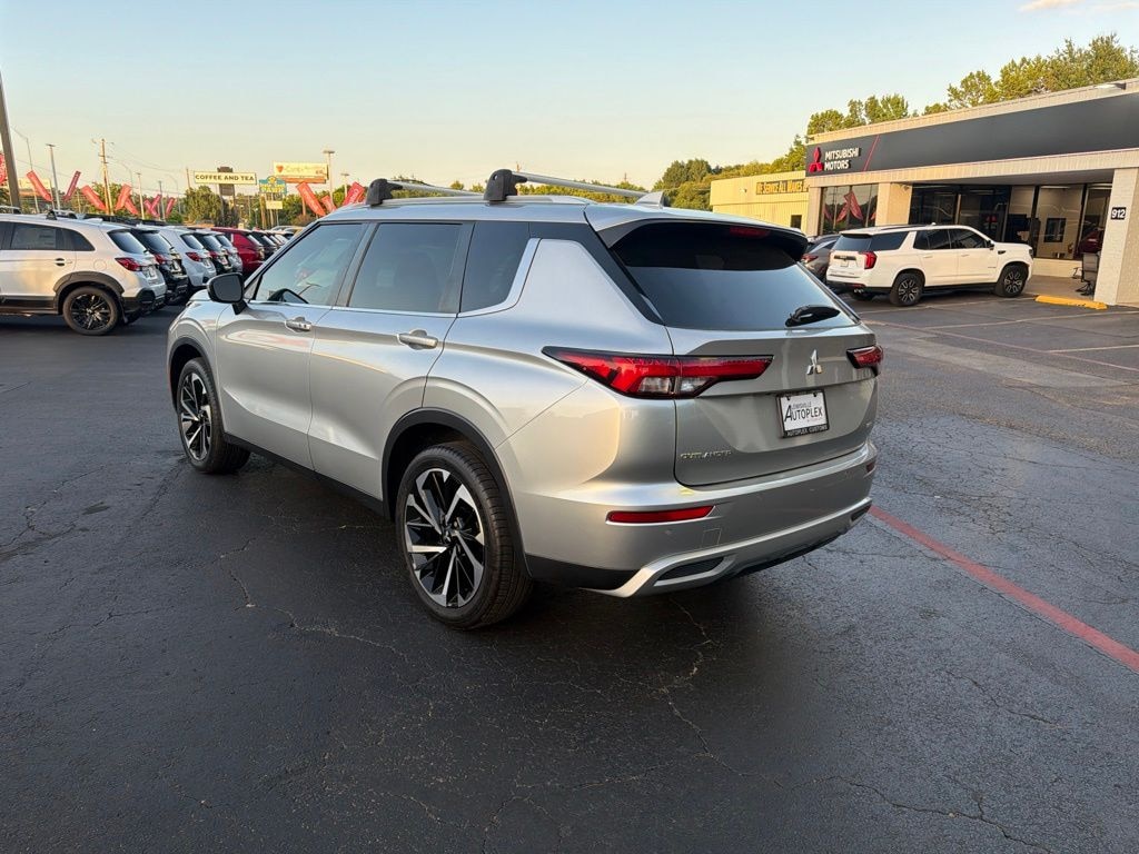 Used 2022 Mitsubishi Outlander SE SUV