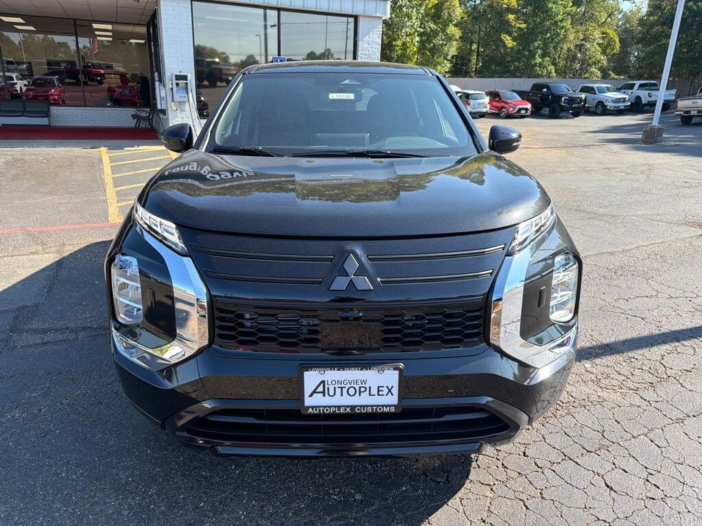 New 2026 Mitsubishi Outlander LE SUV