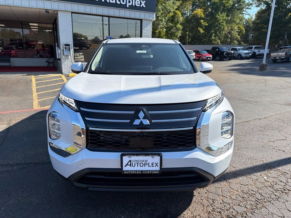 New 2026 Mitsubishi Outlander ES SUV