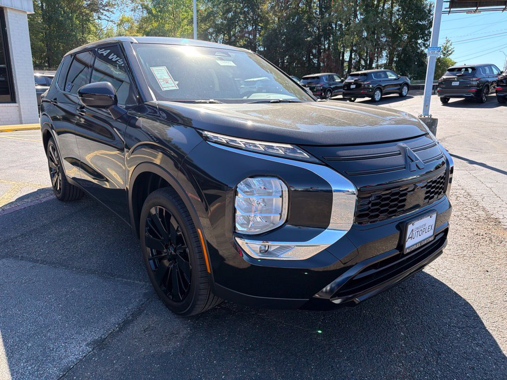 New 2026 Mitsubishi Outlander LE SUV