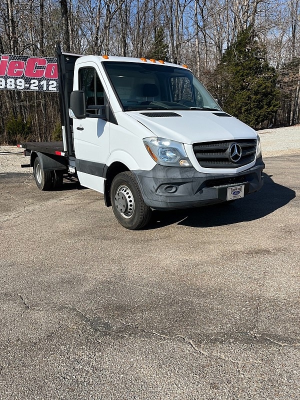2018 Mercedes-Benz Sprinter Cab Chassis Base