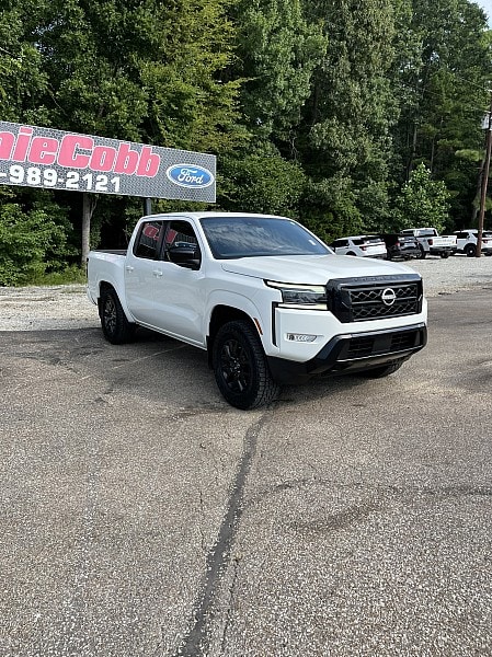 2023 Nissan Frontier SV