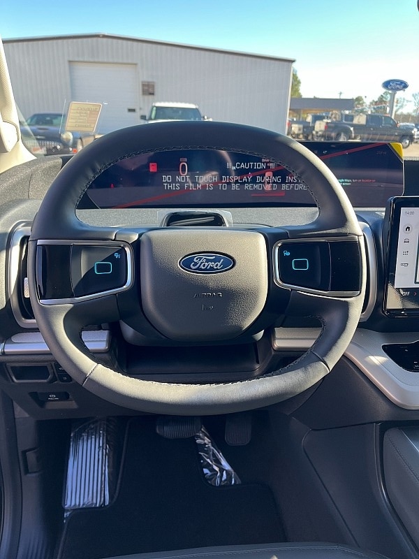 2026 Ford Expedition Active - Photo 10