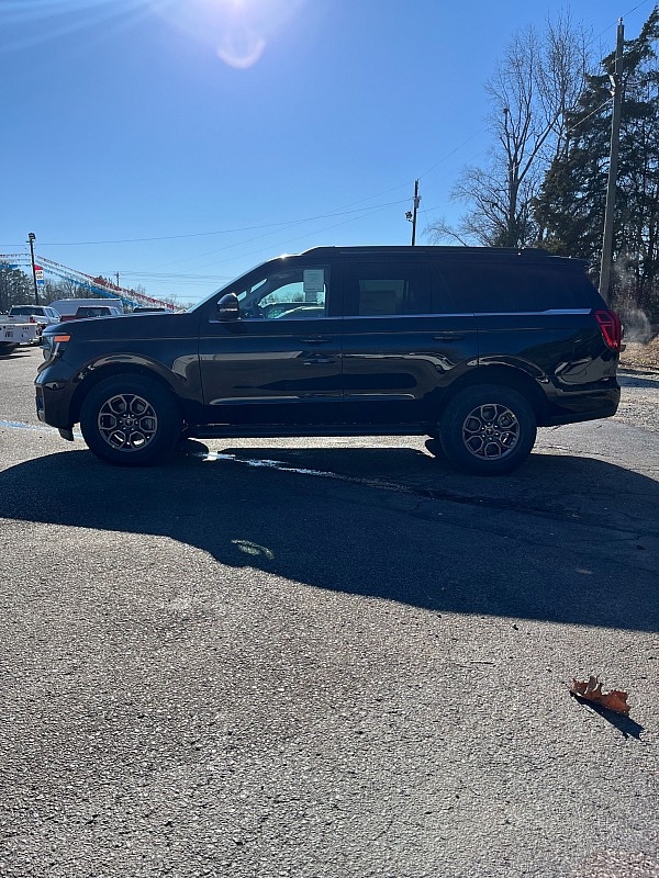 2026 Ford Expedition Active - Photo 4