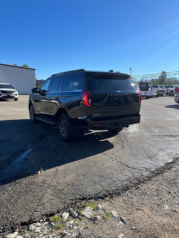 2026 Ford Expedition Active - Photo 5