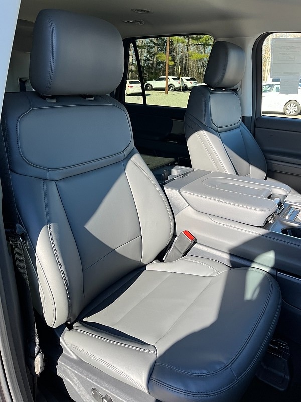 2026 Ford Expedition Active - Photo 14