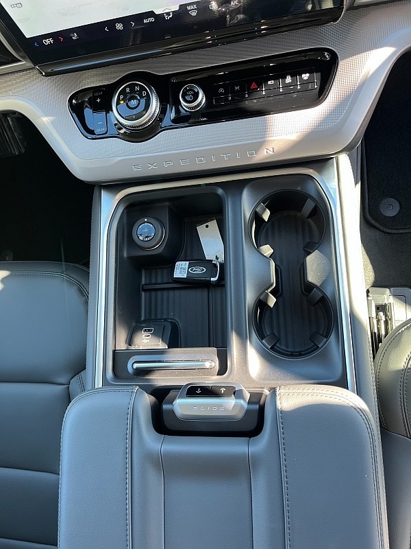 2026 Ford Expedition Active - Photo 11