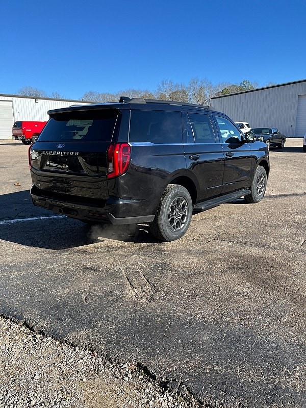 2026 Ford Expedition Active - Photo 7