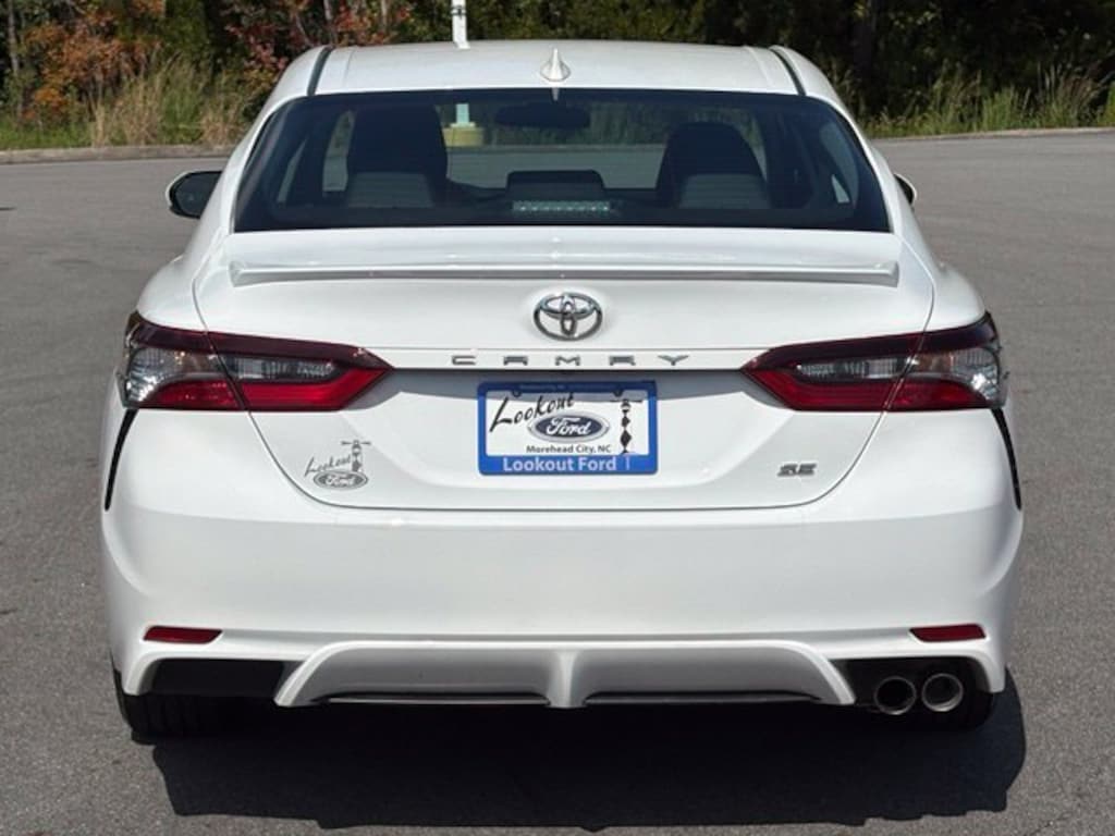 Used 2024 Toyota Camry SE Sedan