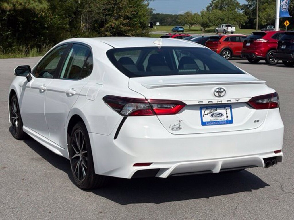 Used 2024 Toyota Camry SE Sedan