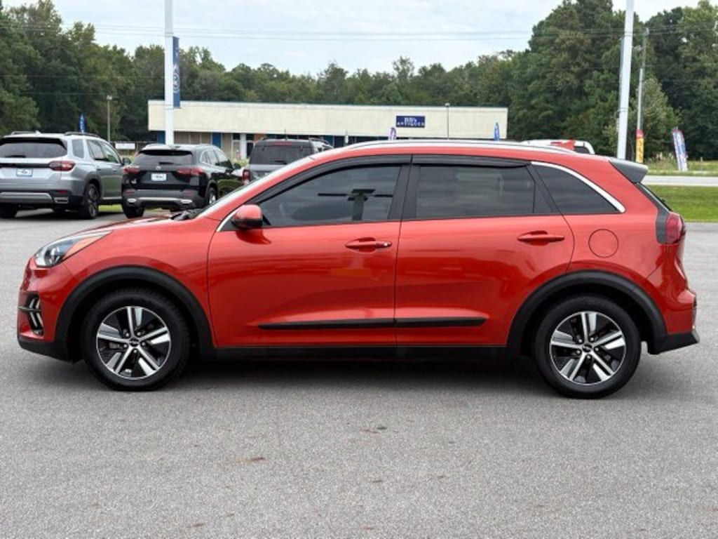 Used 2022 Kia Niro LXS SUV