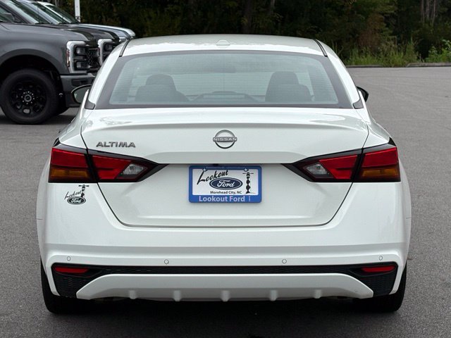 Used 2025 Nissan Altima 2.5 SV Sedan