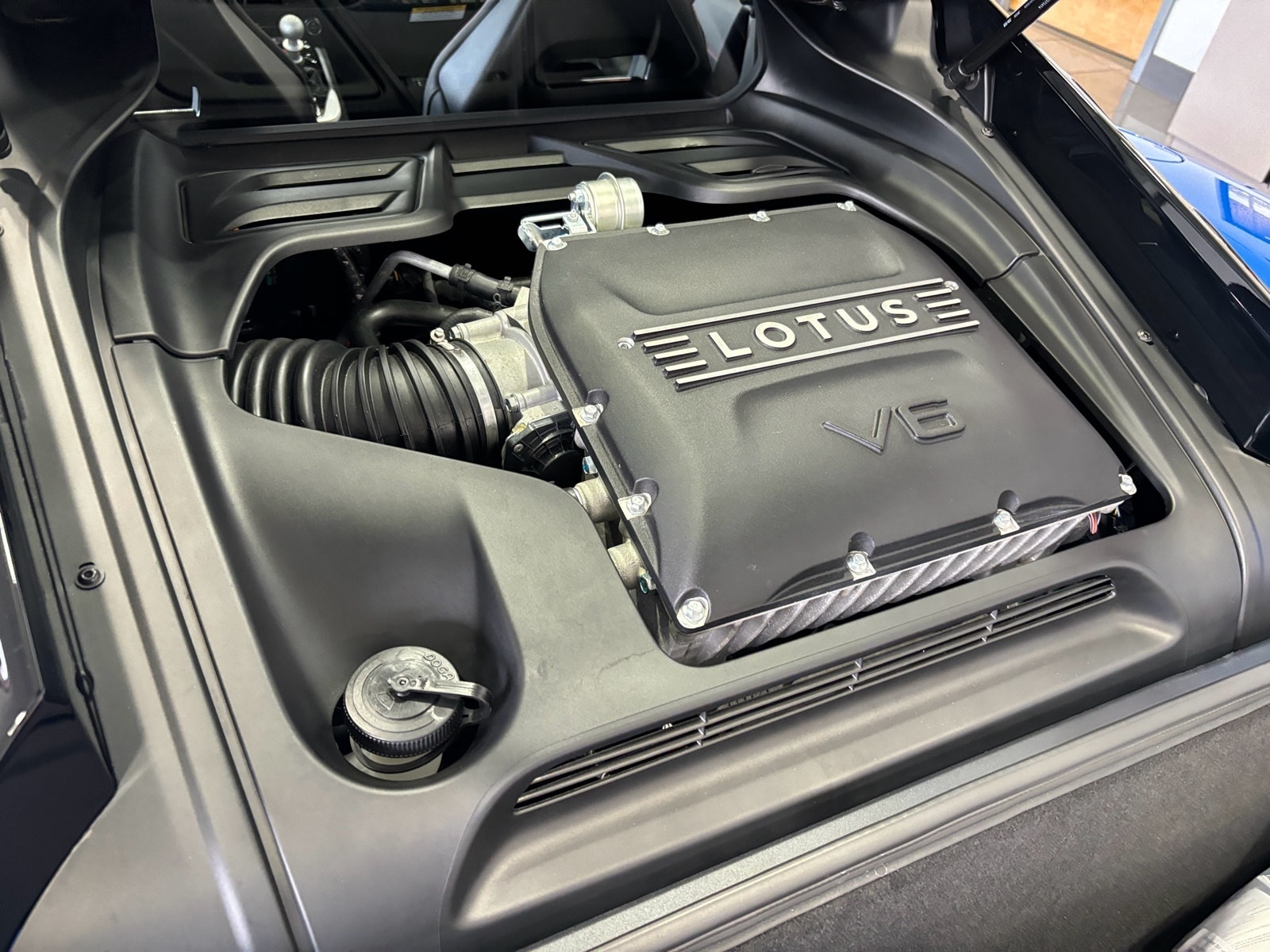 2024 Lotus Emira First Edition - Photo 10