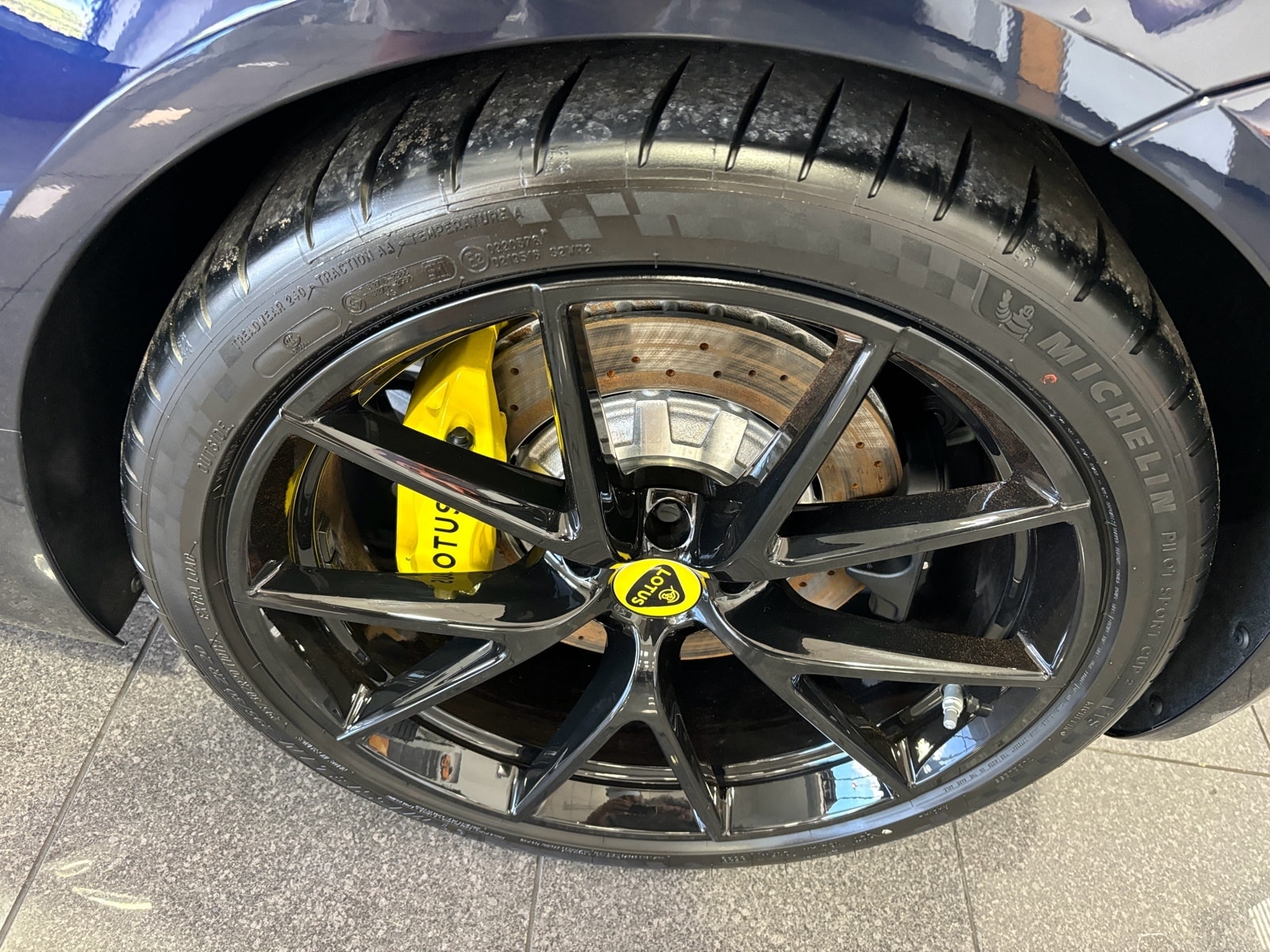 2024 Lotus Emira First Edition - Photo 34