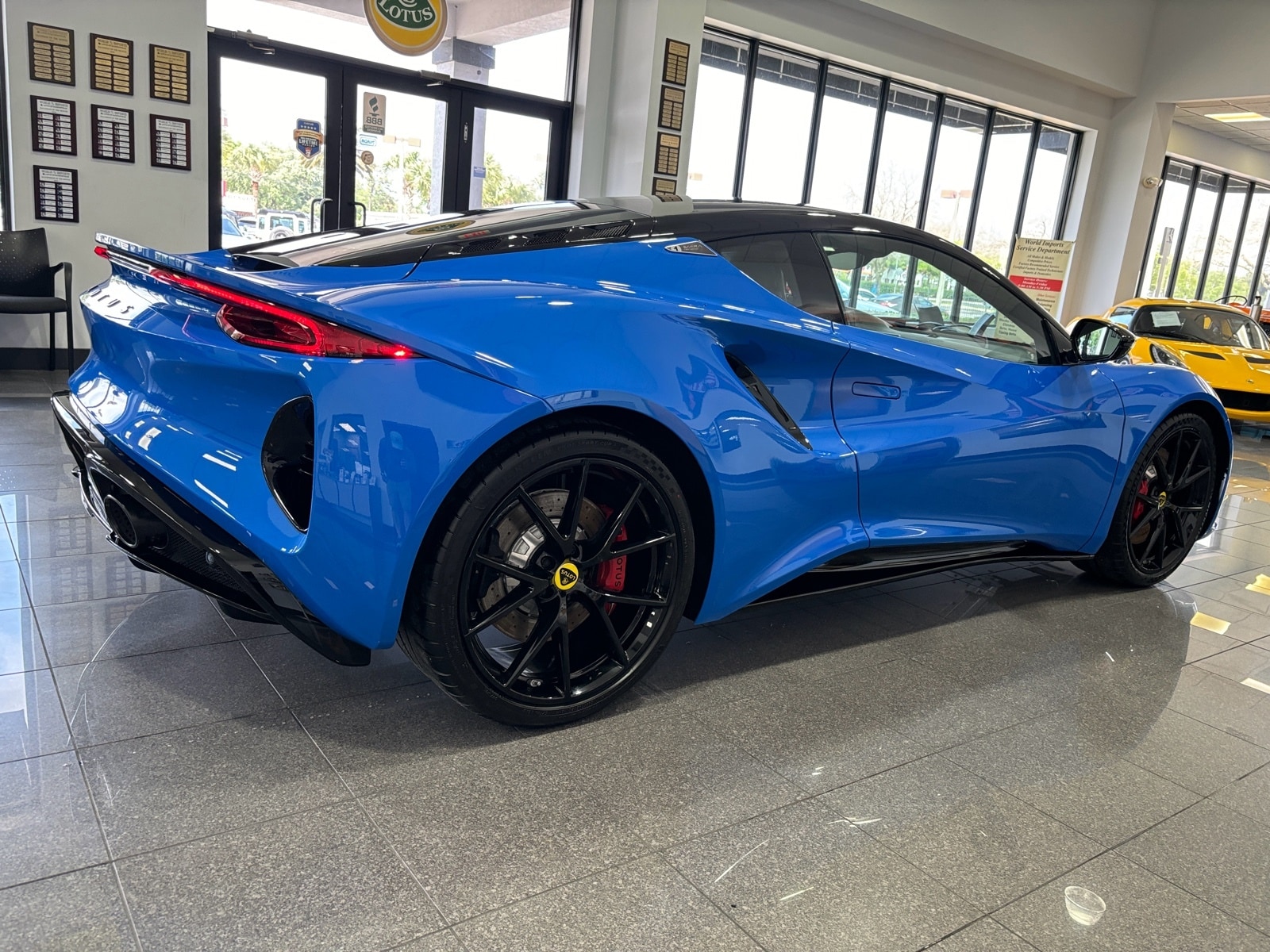 2024 Lotus Emira First Edition - Photo 15