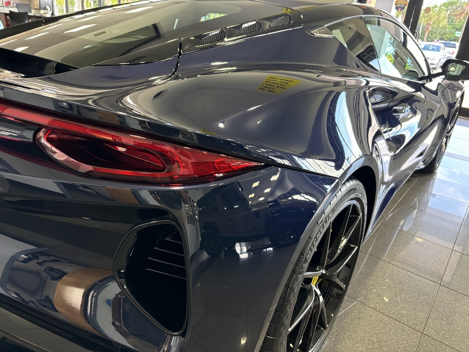 2024 Lotus Emira First Edition - Photo 11