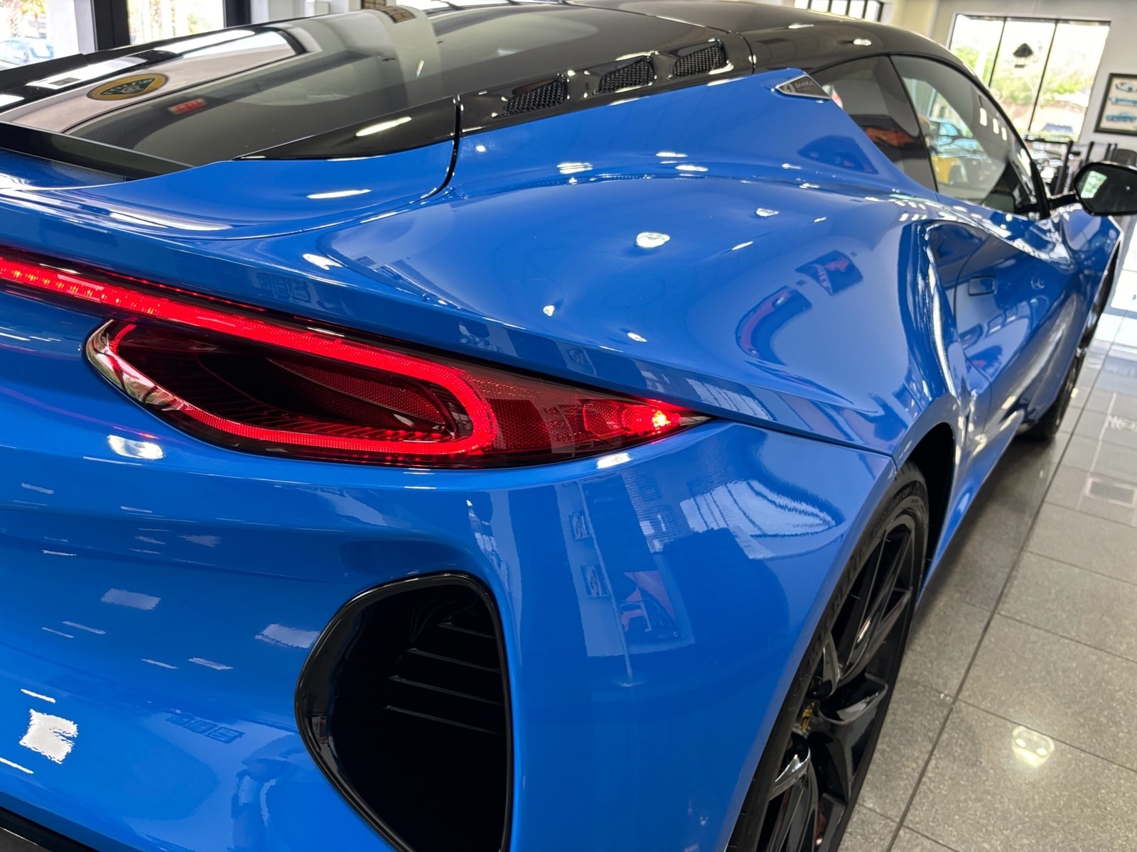 2024 Lotus Emira First Edition - Photo 14
