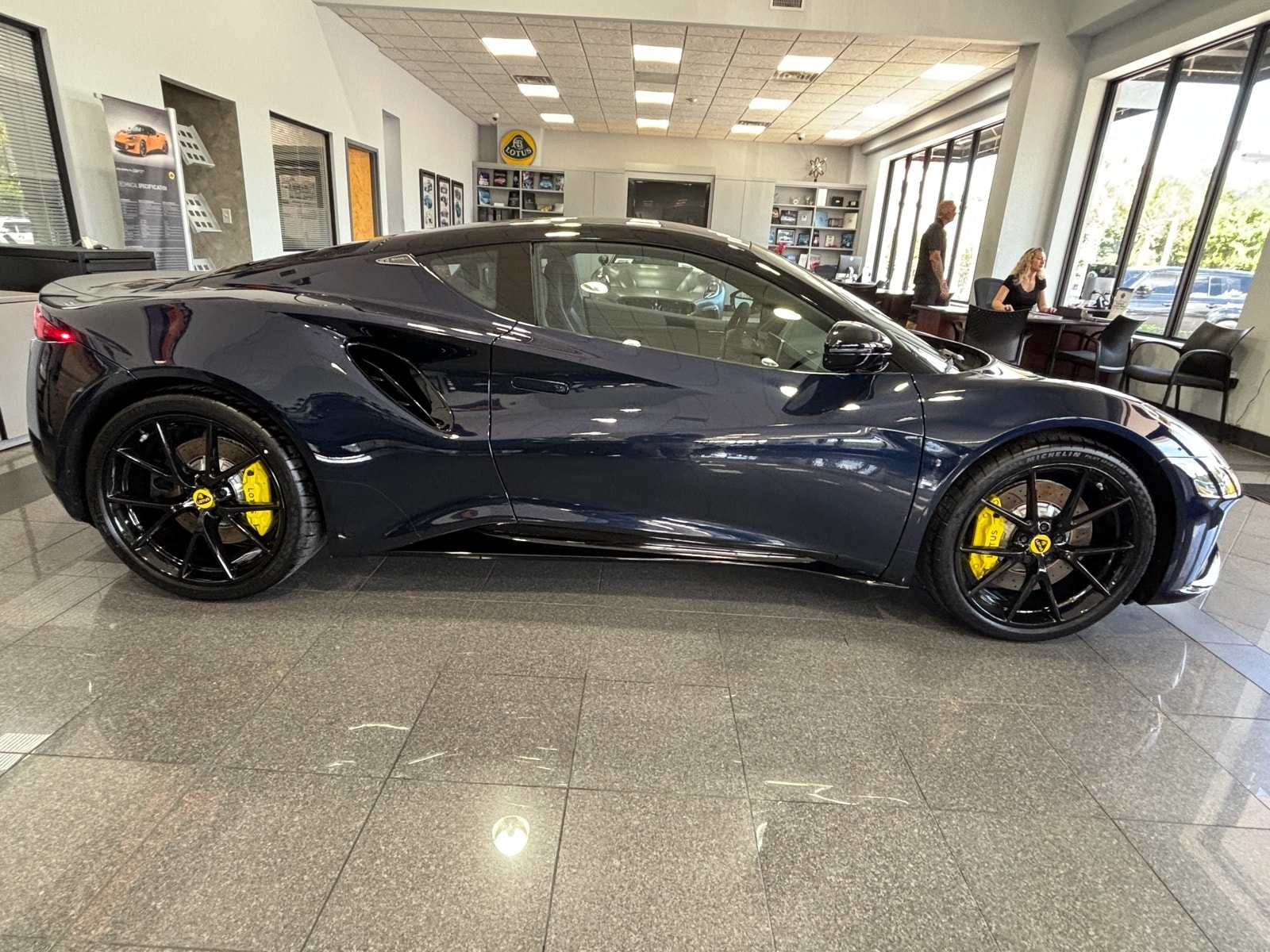 2024 Lotus Emira First Edition - Photo 18