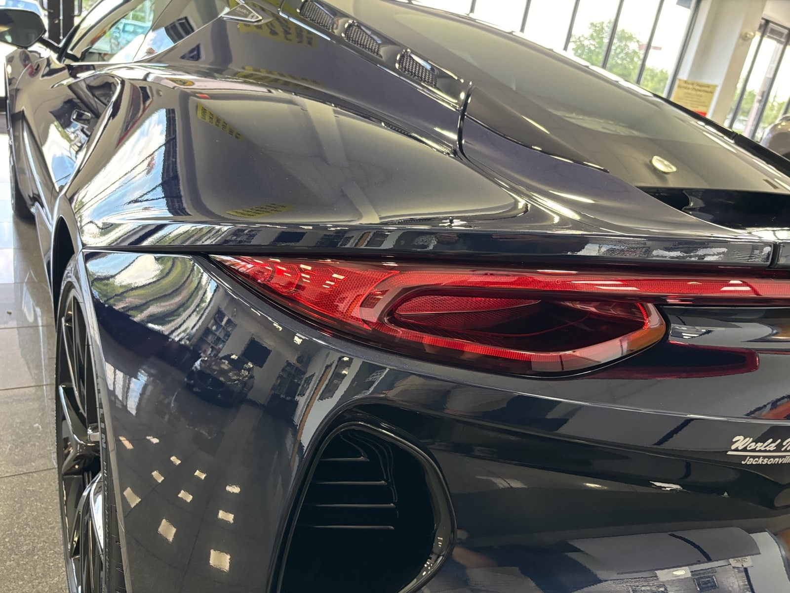 2024 Lotus Emira First Edition - Photo 9