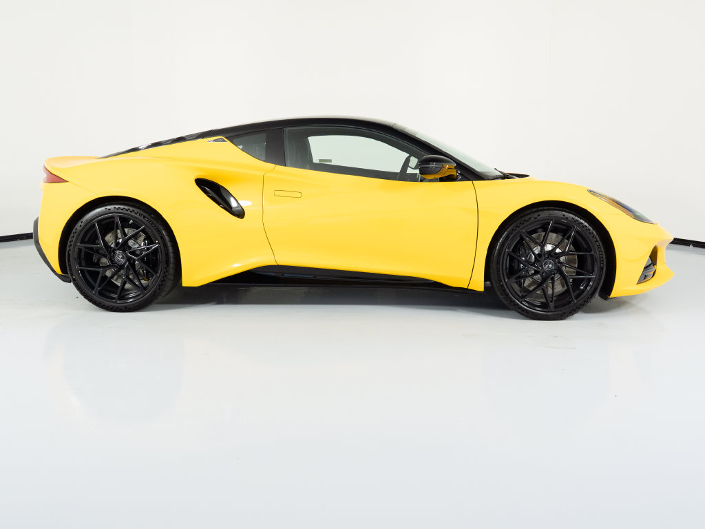 New 2027 Lotus Emira V6 SE