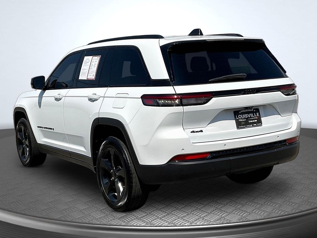 Used 2022 Jeep Grand Cherokee Altitude SUV