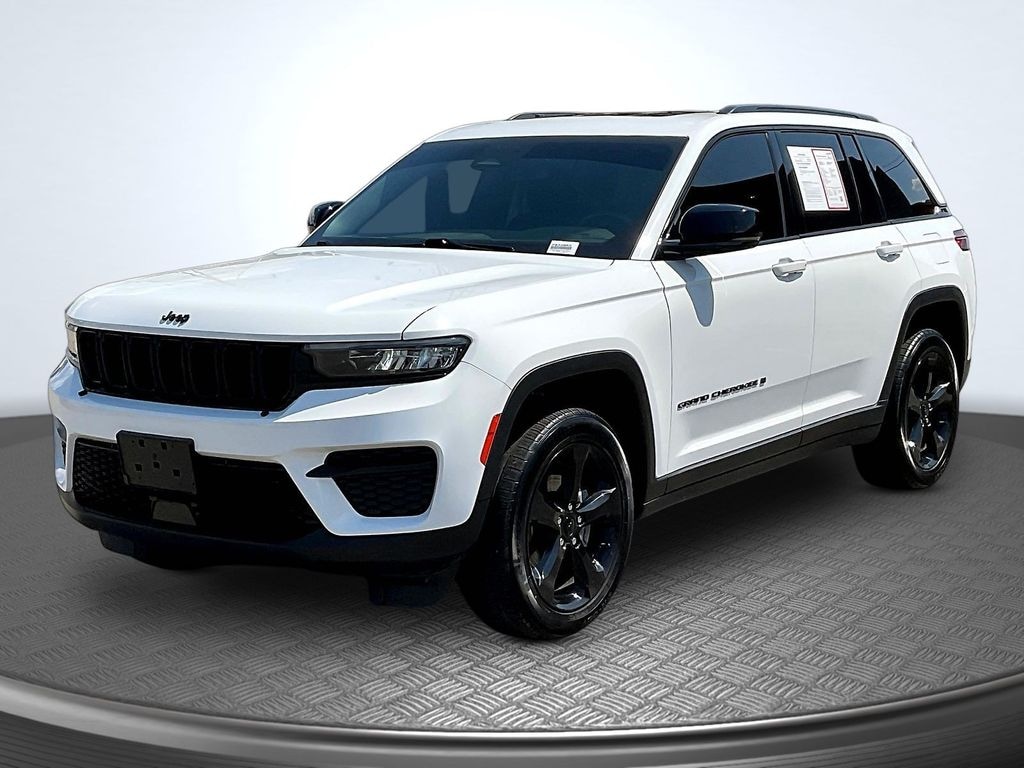 Used 2022 Jeep Grand Cherokee Altitude SUV