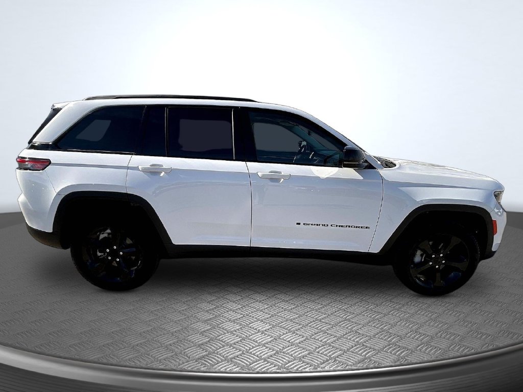 Used 2023 Jeep Grand Cherokee Limited SUV