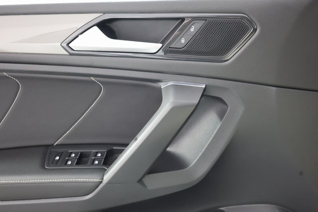 2022 Volkswagen Tiguan SE - Photo 22