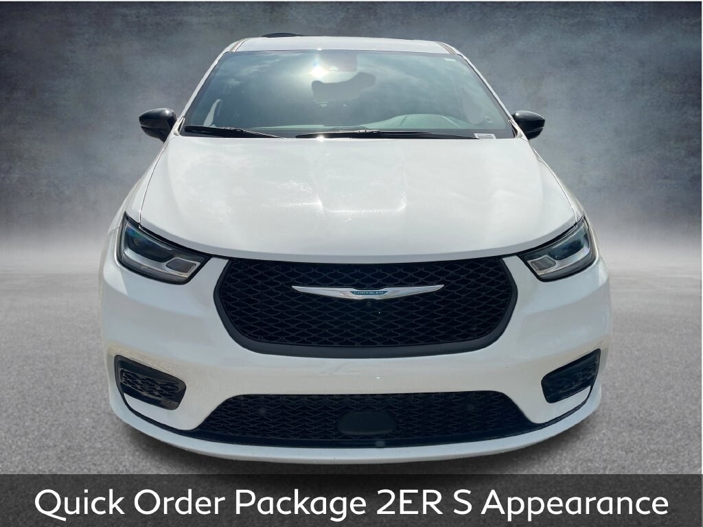 Used 2024 Chrysler Pacifica Plug-In Hybrid Select Van Passenger Van