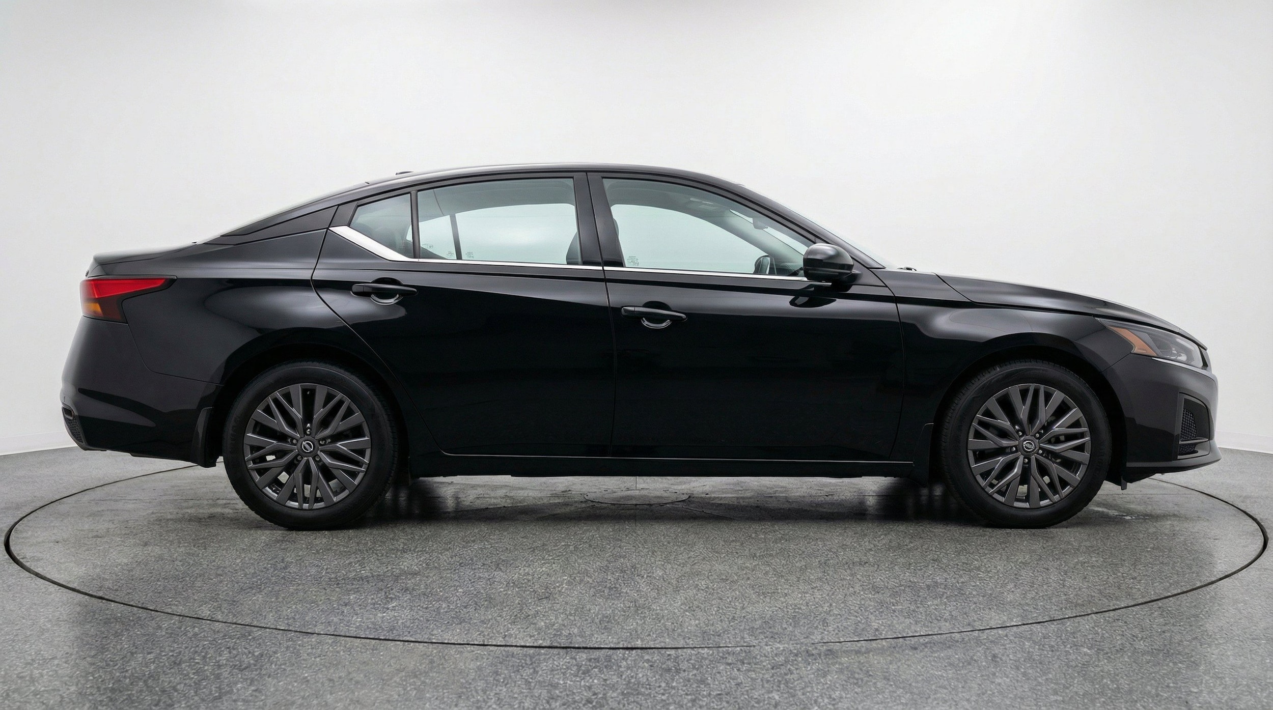 Thumbnail: 2025 Nissan Altima - 10