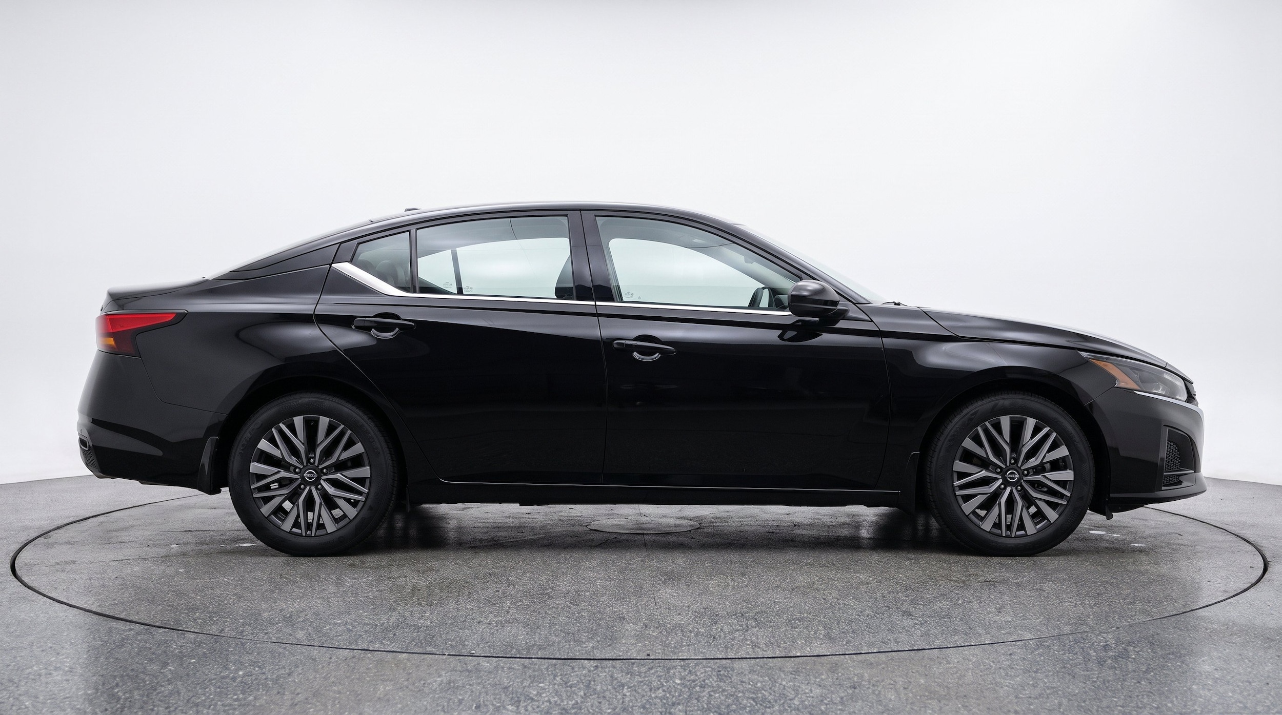 Thumbnail: 2026 Nissan Altima - 10