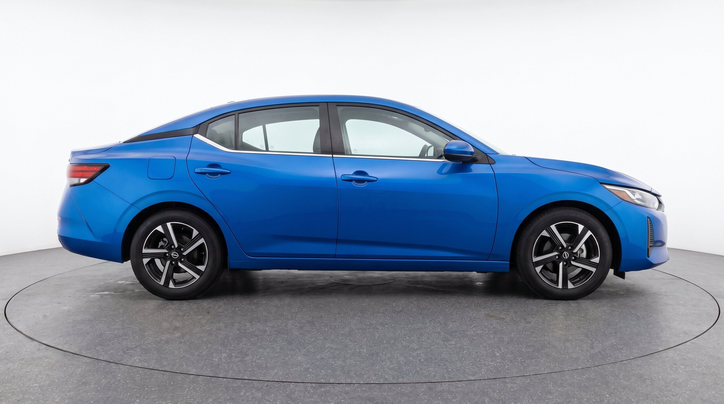Thumbnail: 2025 Nissan Sentra - 10