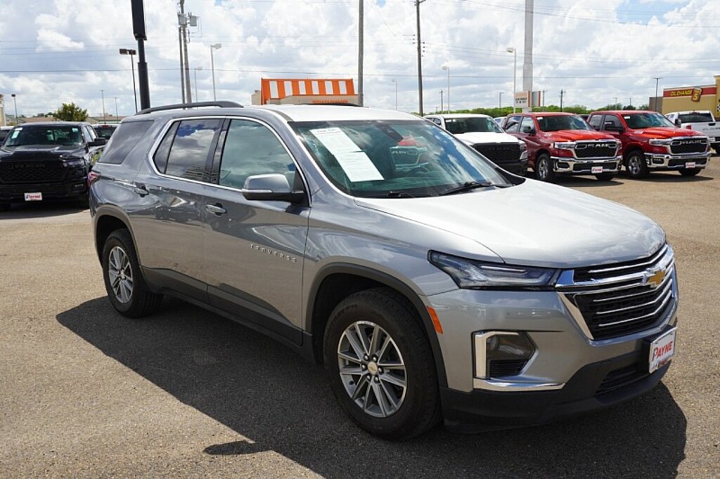 Used 2023 Chevrolet Traverse LT Cloth