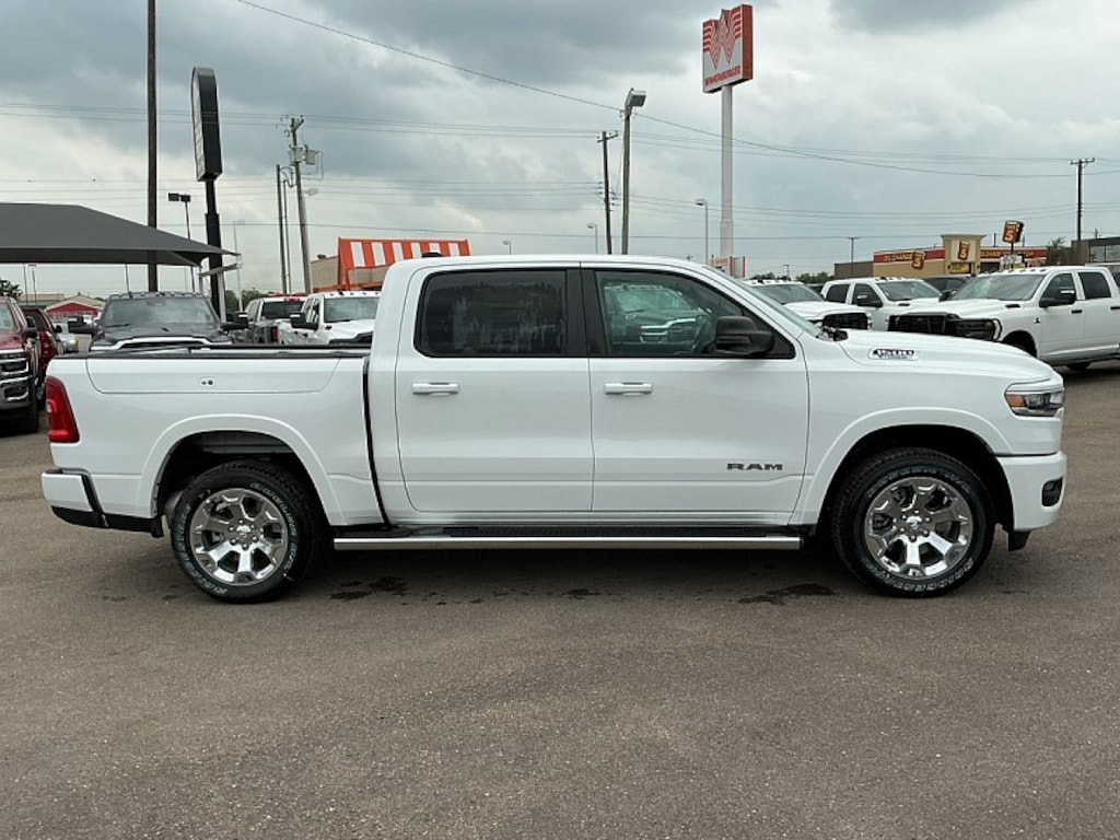 New 2026 Ram 1500 LONE STAR CREW CAB 4X4 5'7 BOX Pickup