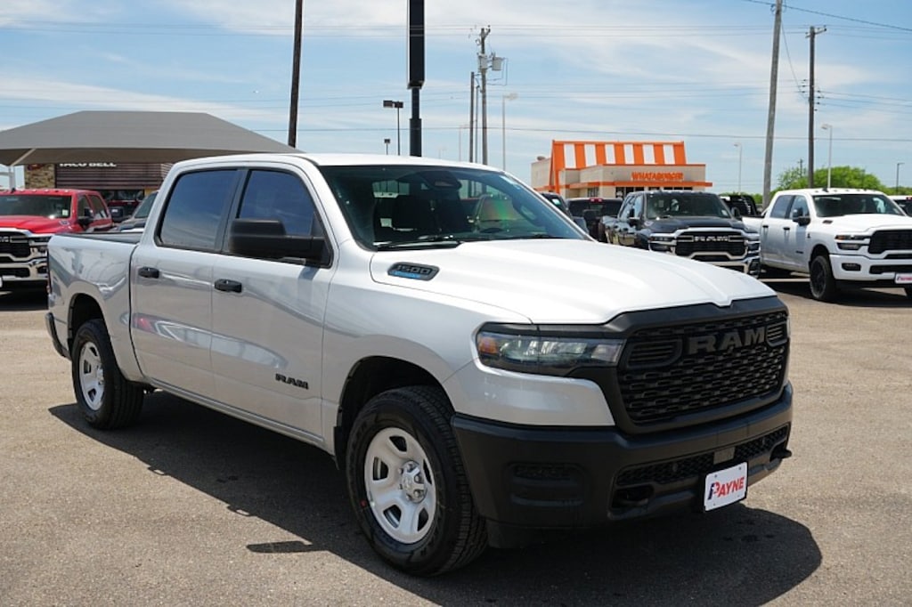 New 2026 Ram 1500 TRADESMAN CREW CAB 4X4 5'7 BOX Pickup