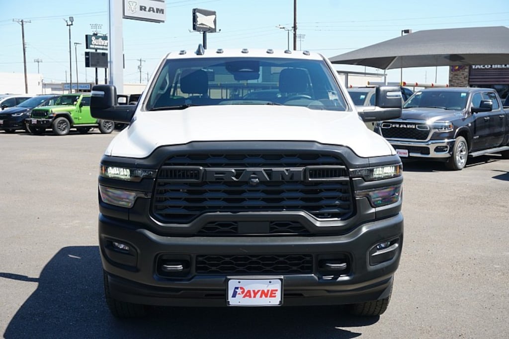 New 2026 Ram 3500 Chassis Cab TRADESMAN REGULAR 4X2 60' CA Pickup