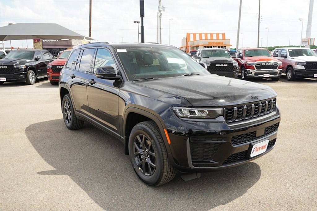 New 2027 Jeep Grand Cherokee LAREDO ALTITUDE 4X2 Sport Utility